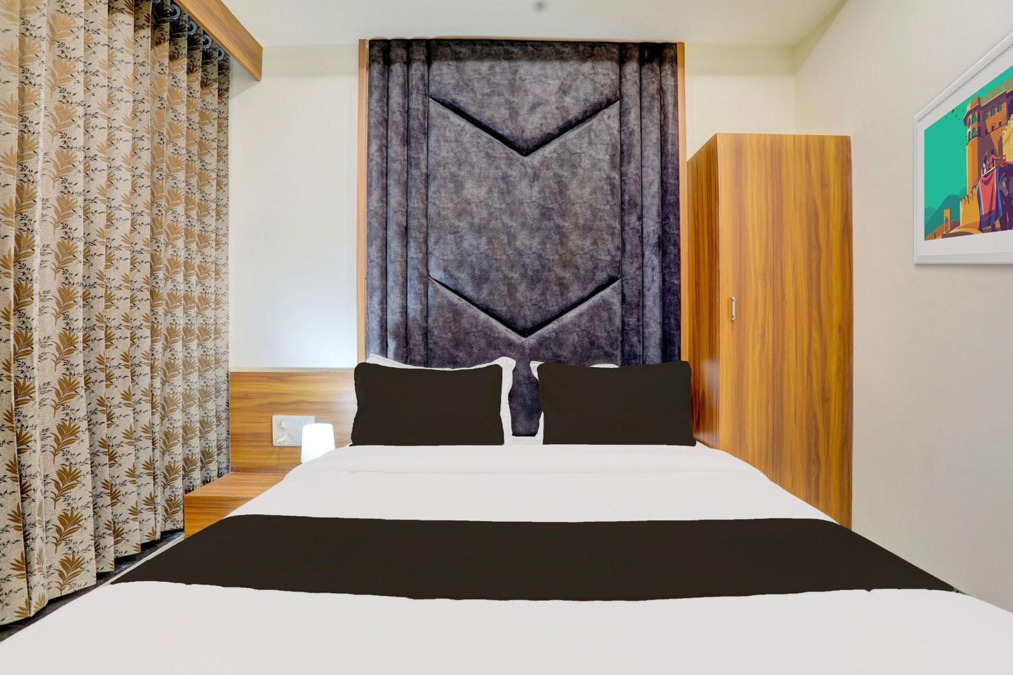 Hotel O Sun Light Ahmedabad Exterior photo