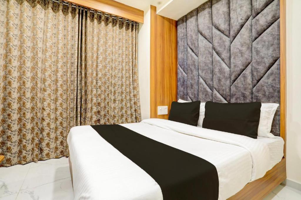 Hotel O Sun Light Ahmedabad Exterior photo