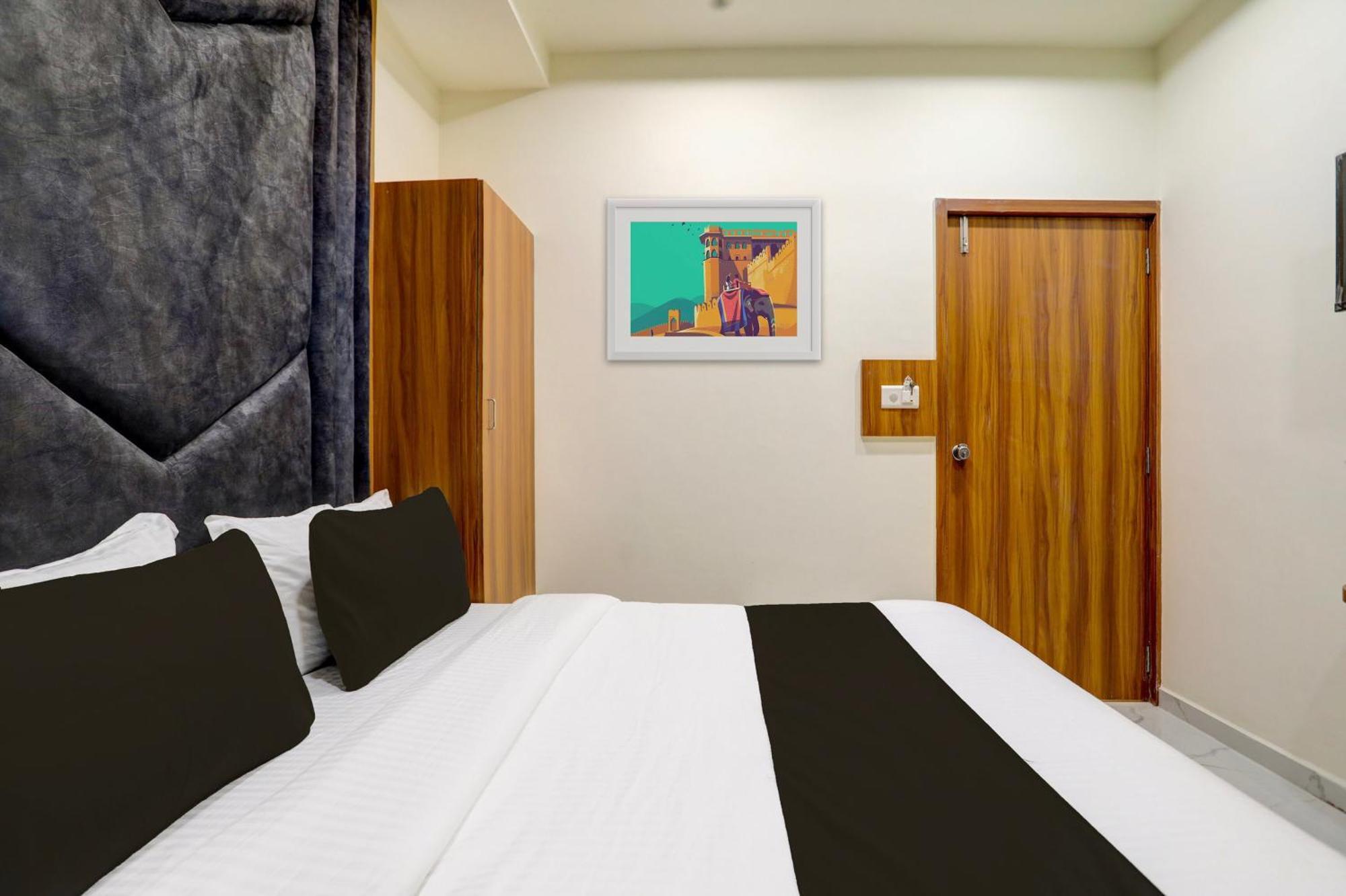 Hotel O Sun Light Ahmedabad Exterior photo
