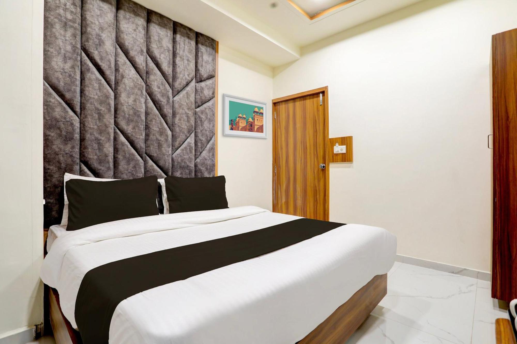 Hotel O Sun Light Ahmedabad Exterior photo