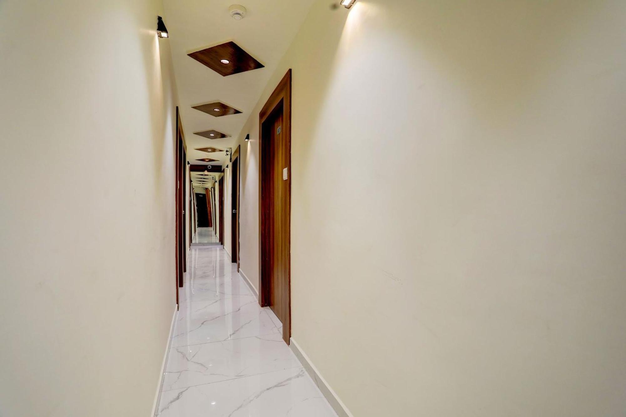 Hotel O Sun Light Ahmedabad Exterior photo